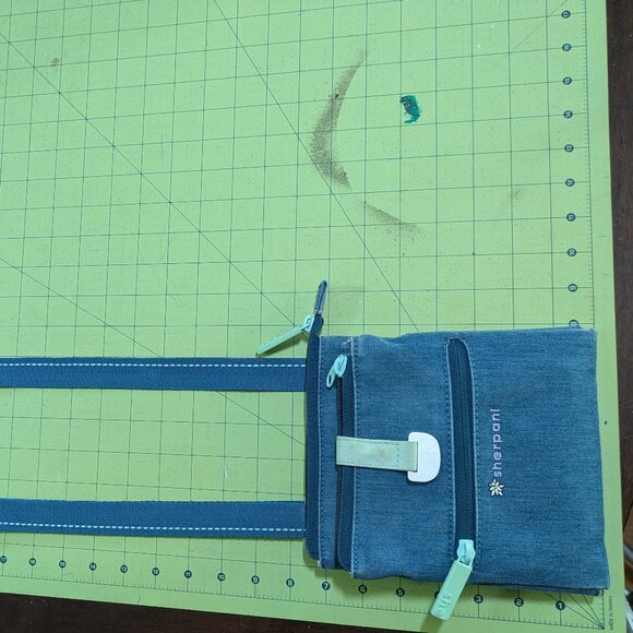 Sherpani Lima purse - Picture 2 of 8